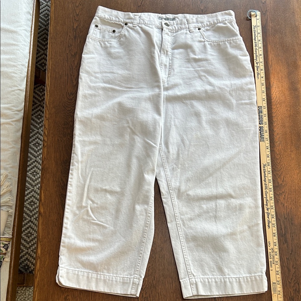 Eddie Bauer Women’s Lt Beige Mid Rise LtWt Denim Pants, 100% cotton.